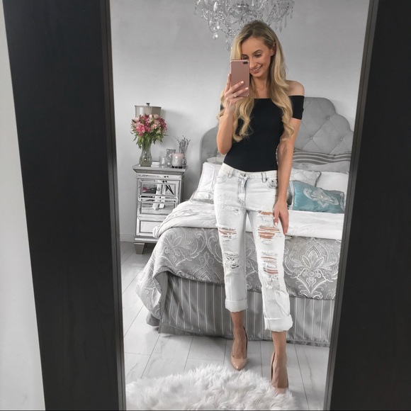 LAST 3!!! Short Sleeve Off The Shoulders Black Top - Picture 4 of 8